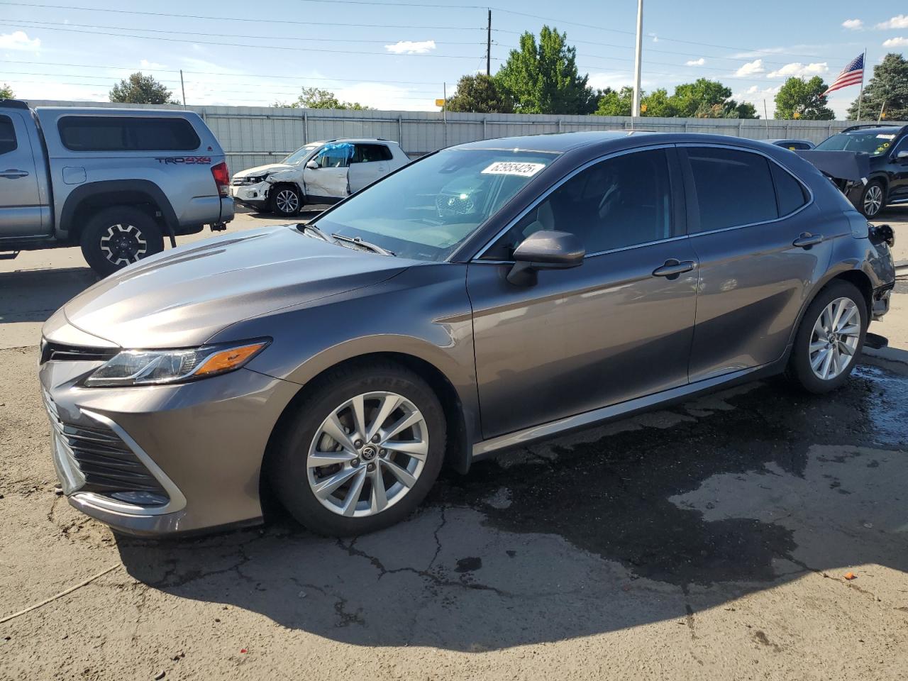 TOYOTA CAMRY LE 2021