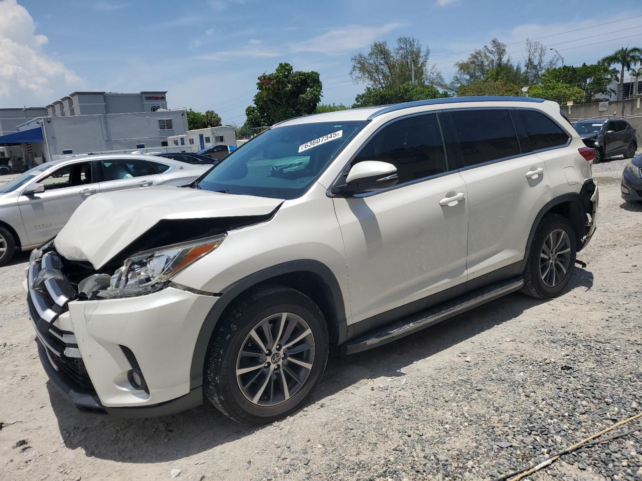 TOYOTA HIGHLANDER 2019