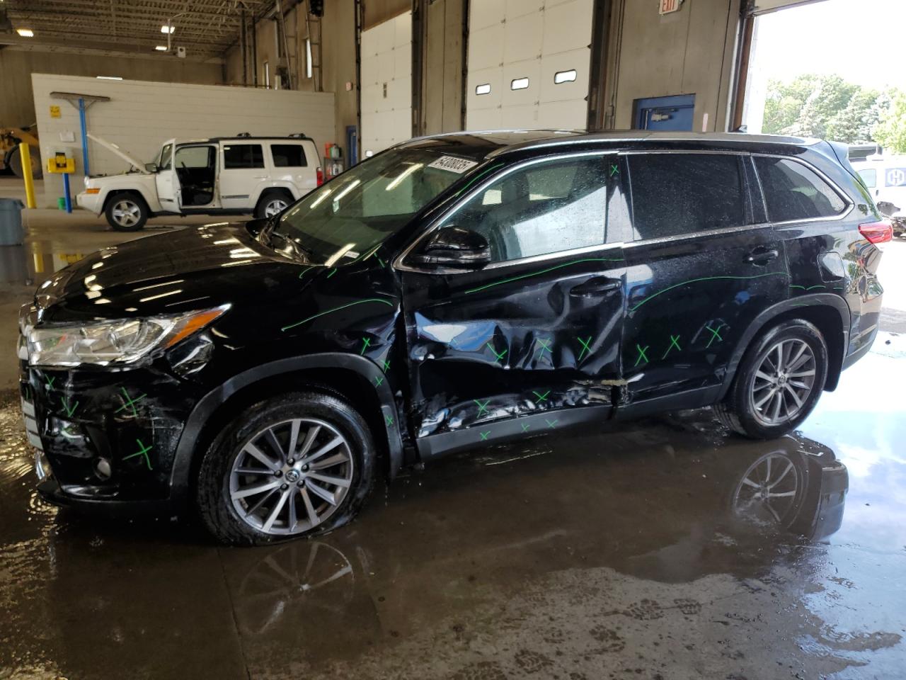 TOYOTA HIGHLANDER 2019