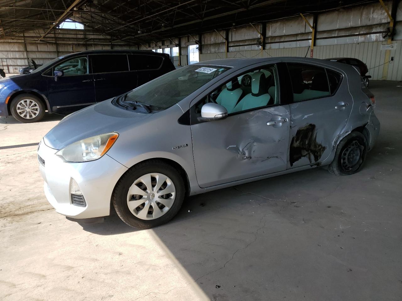 TOYOTA PRIUS C 2013