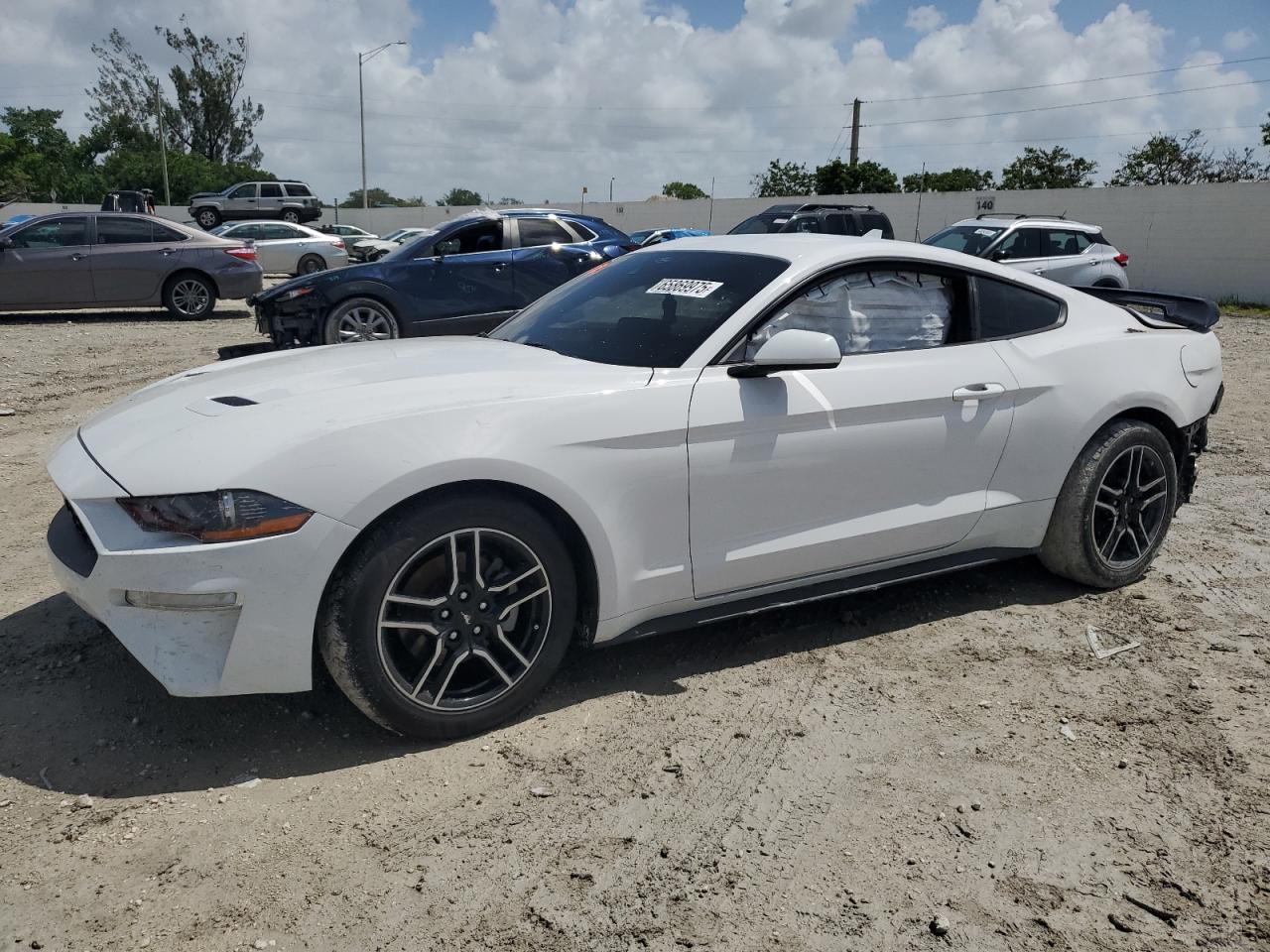 FORD MUSTANG 2021