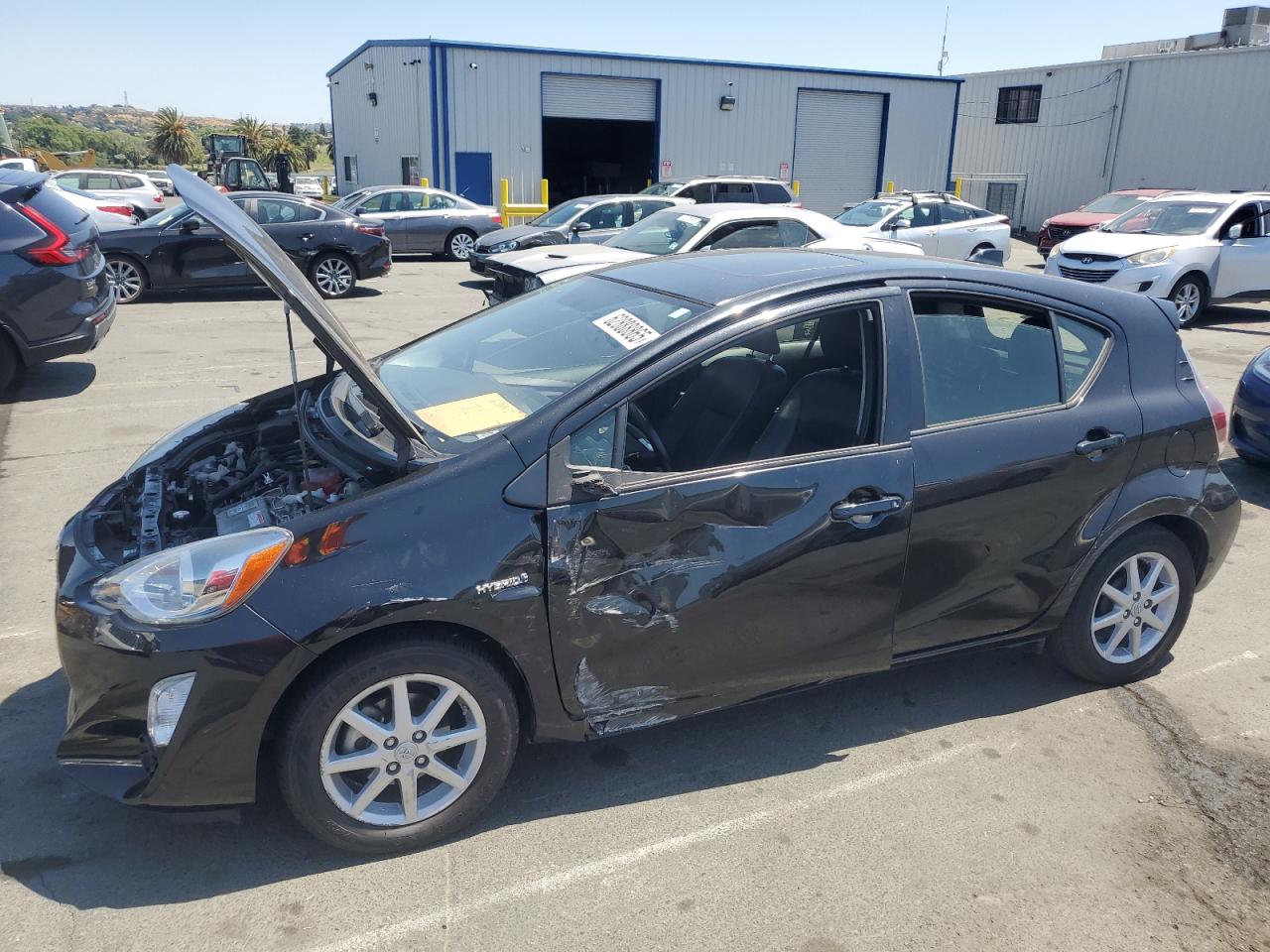 TOYOTA PRIUS C 2016