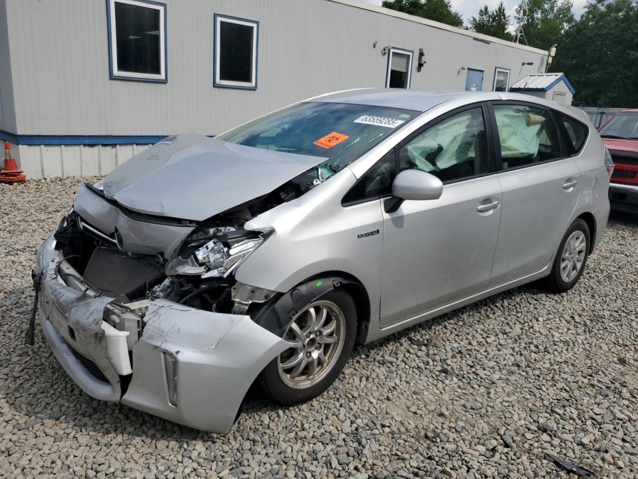 TOYOTA PRIUS V 2013