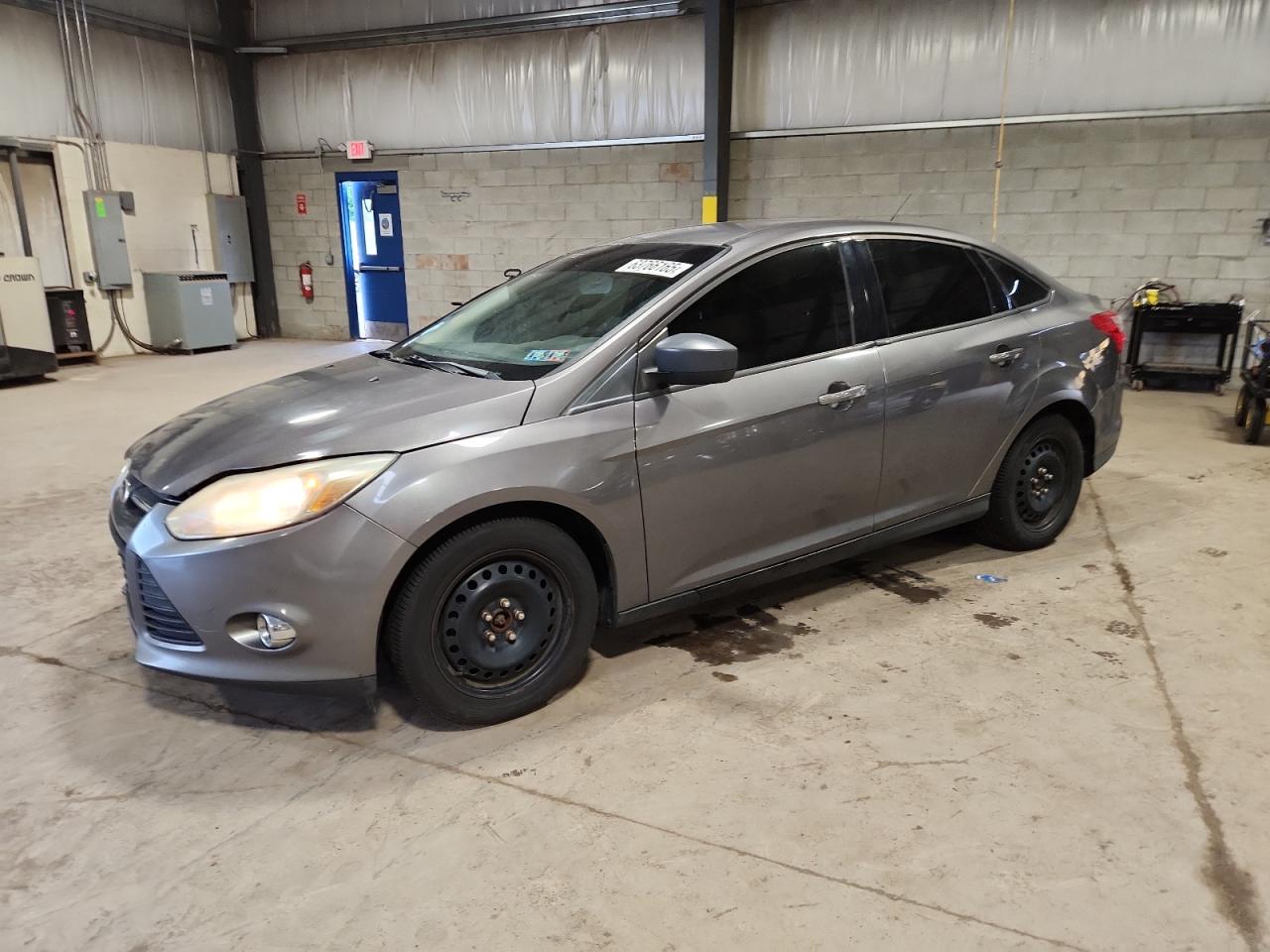 FORD FOCUS SE 2012