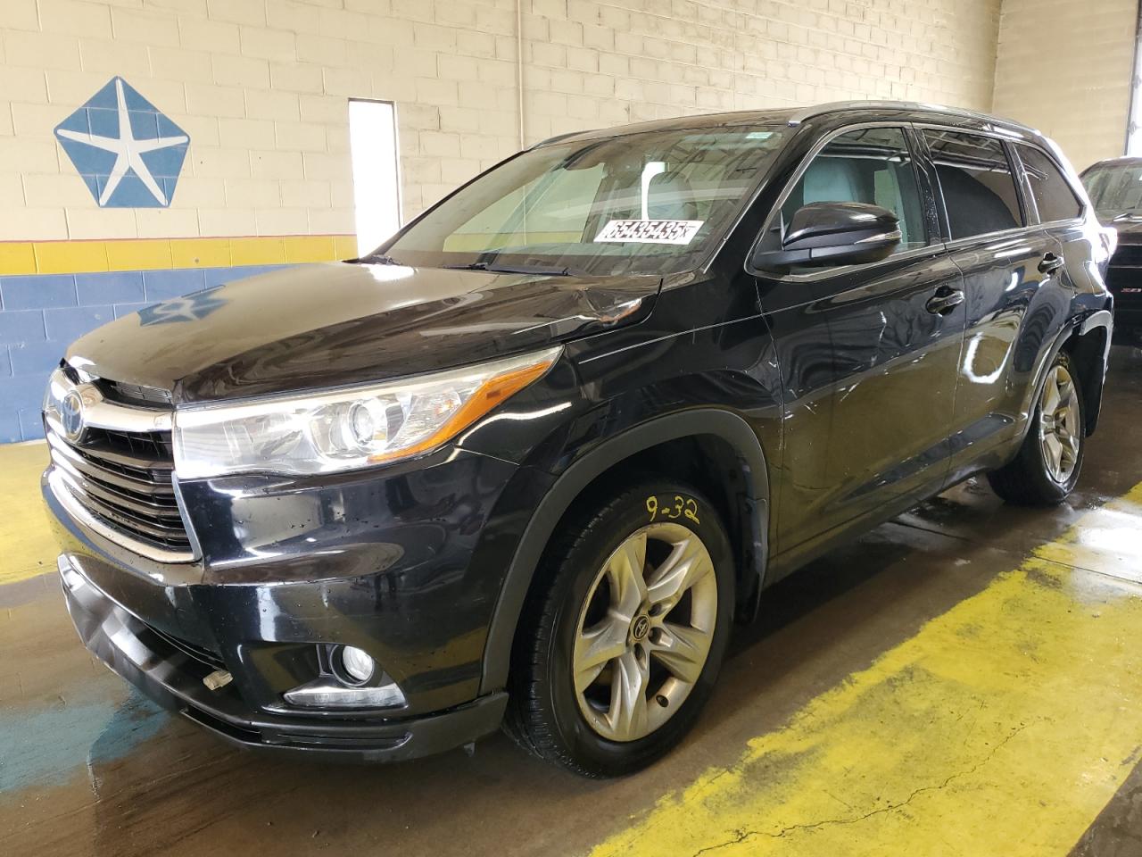 TOYOTA HIGHLANDER 2016