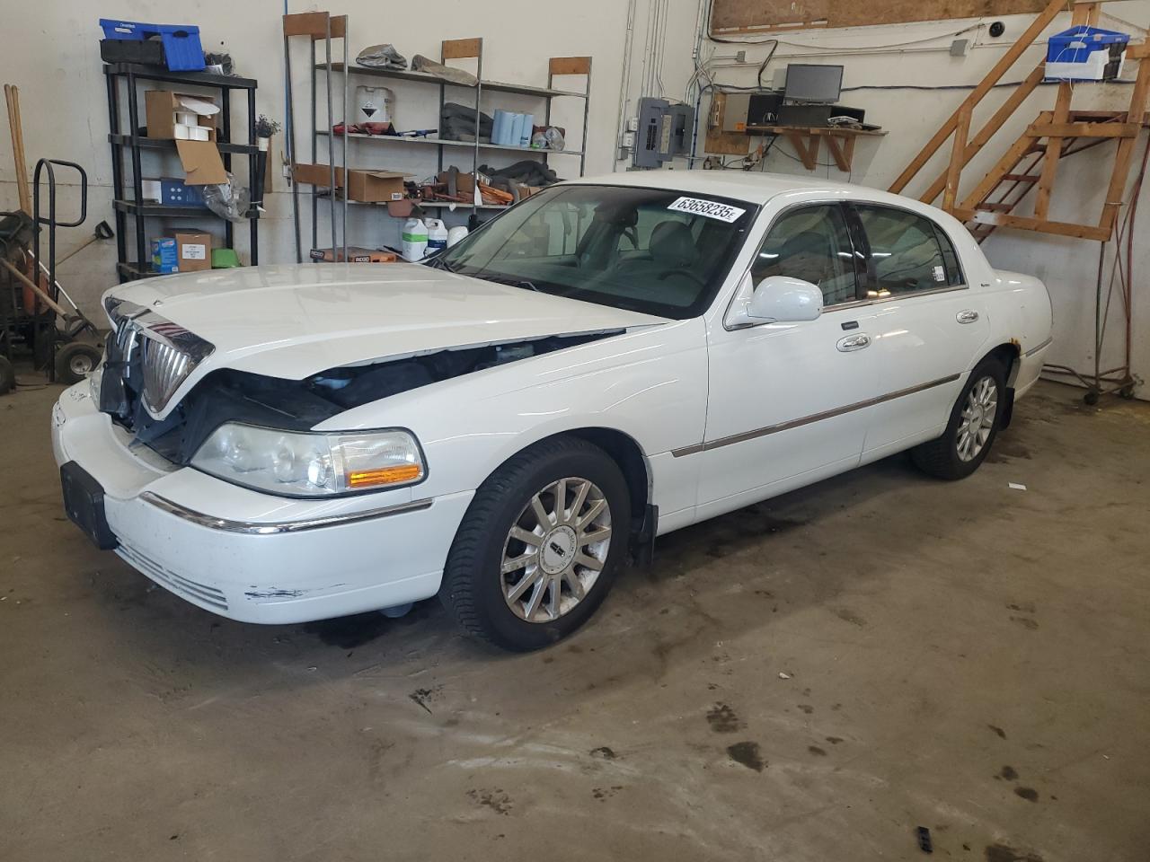 LINCOLN TOWN CAR S 2006