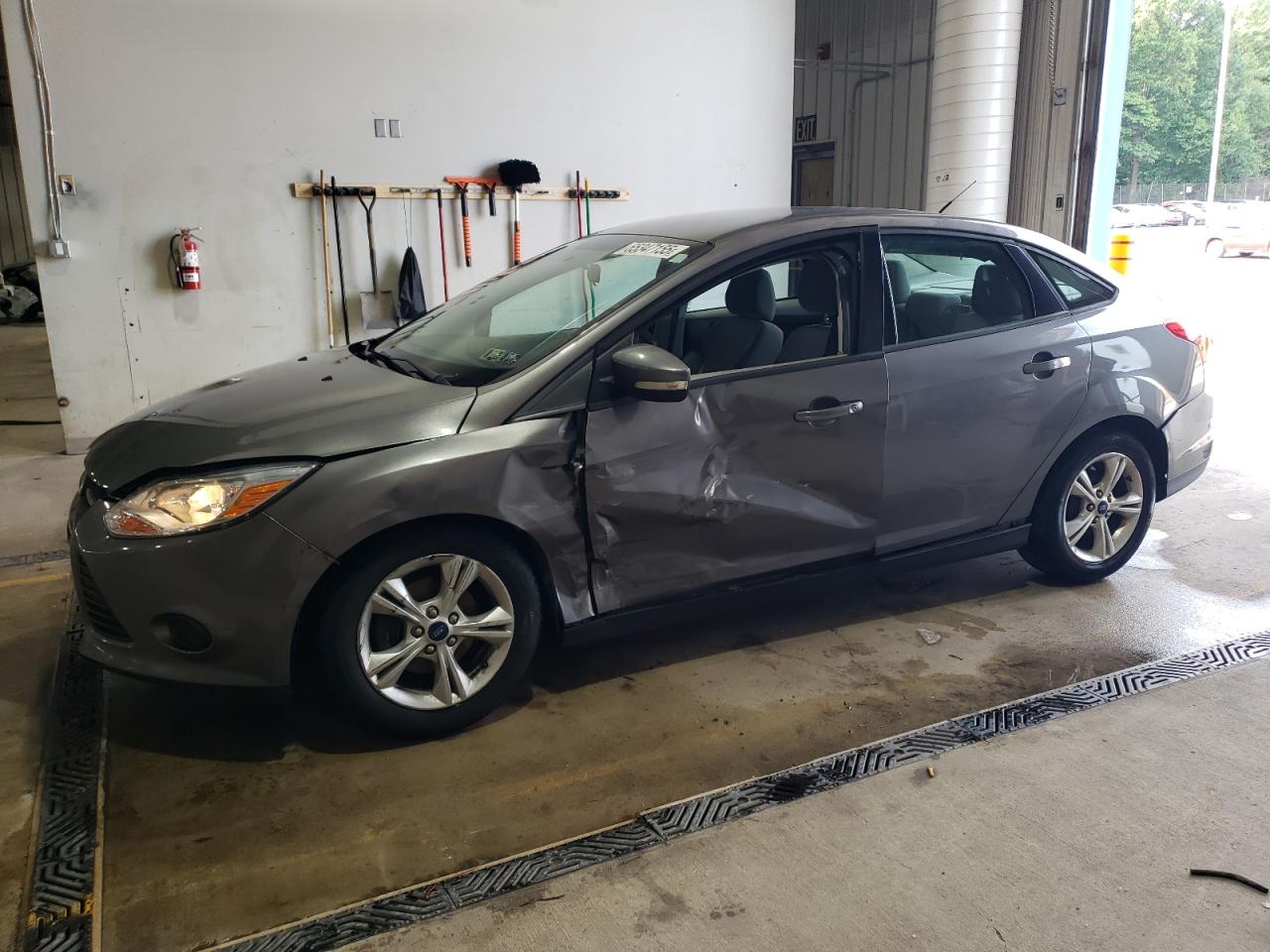 FORD FOCUS SE 2013