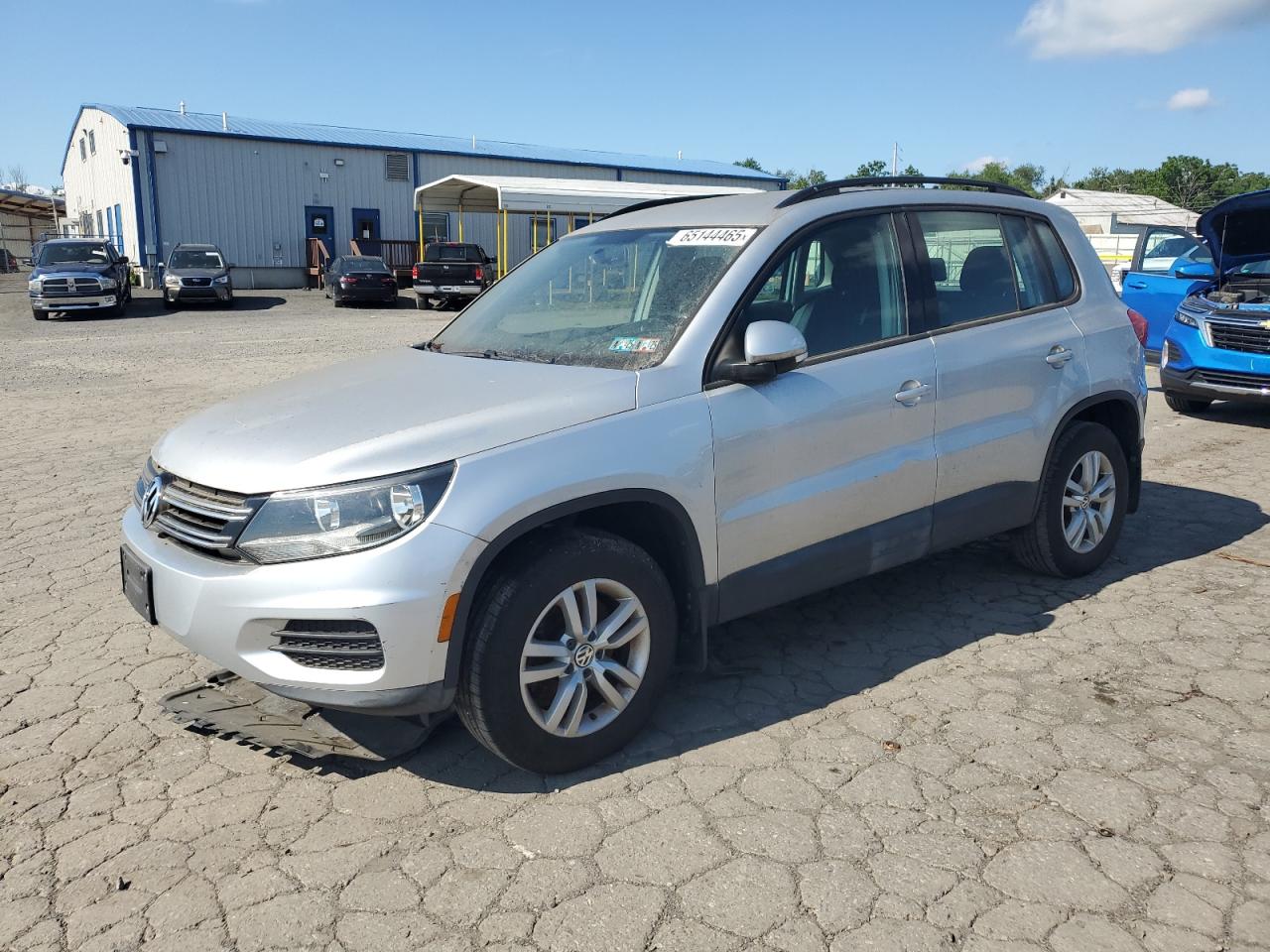 VOLKSWAGEN TIGUAN S 2015