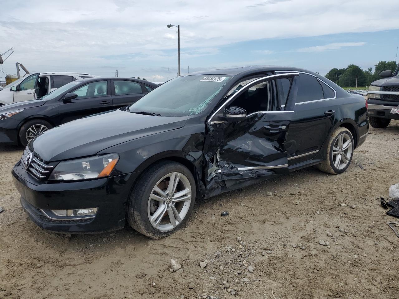 VOLKSWAGEN PASSAT SE 2014