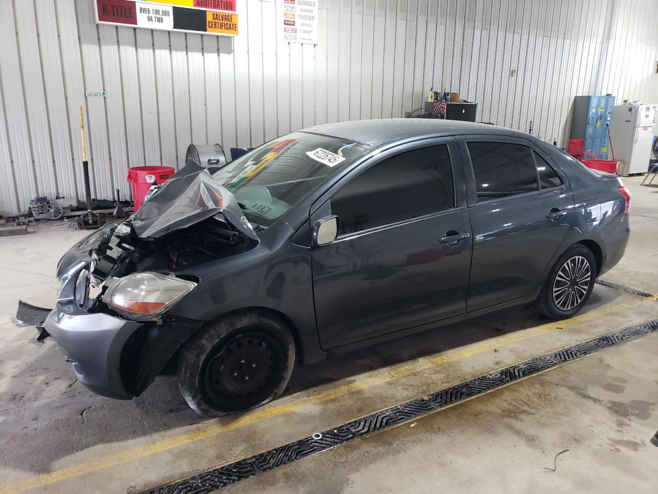 TOYOTA YARIS 2011