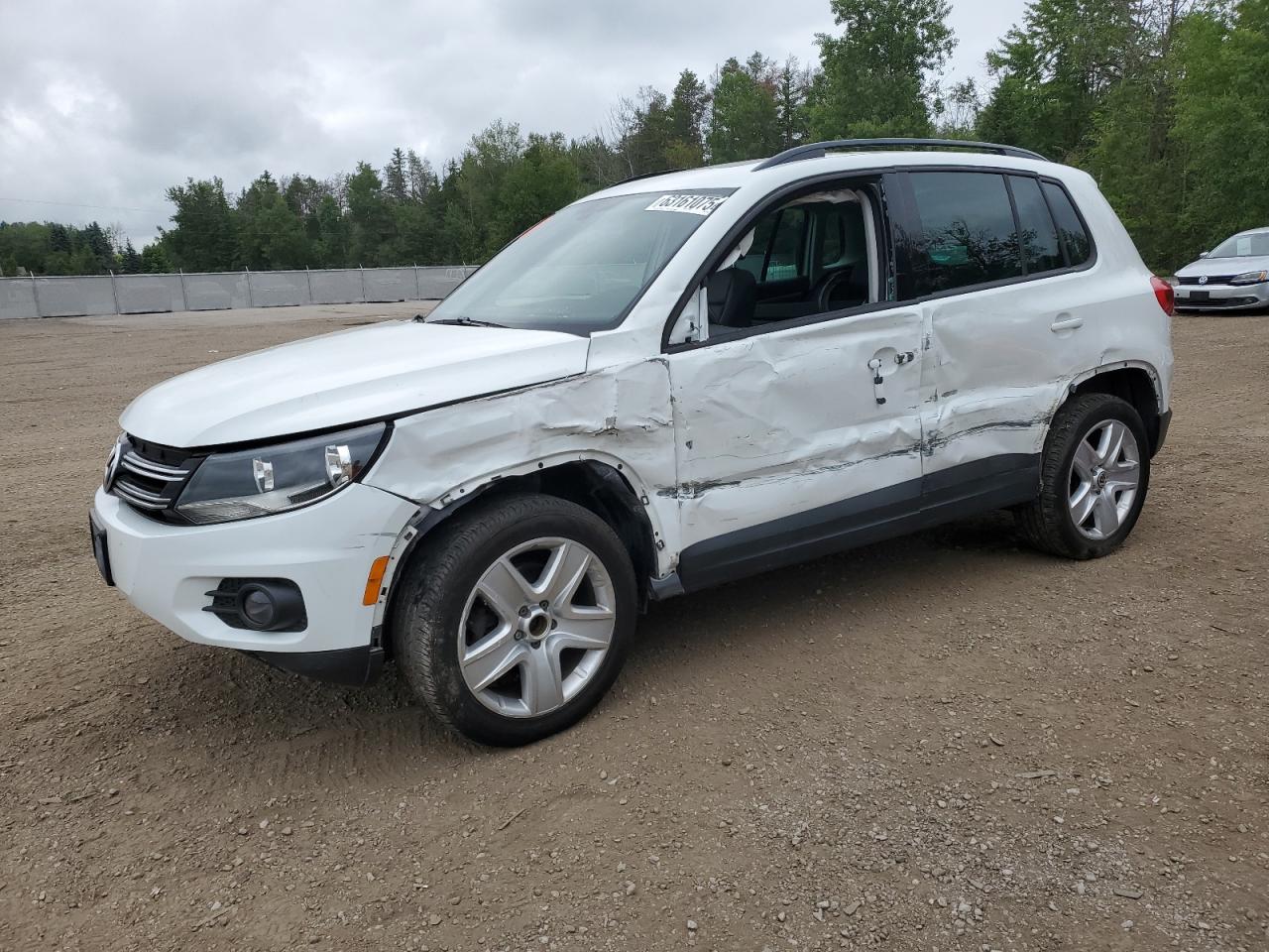 VOLKSWAGEN TIGUAN COM 2016