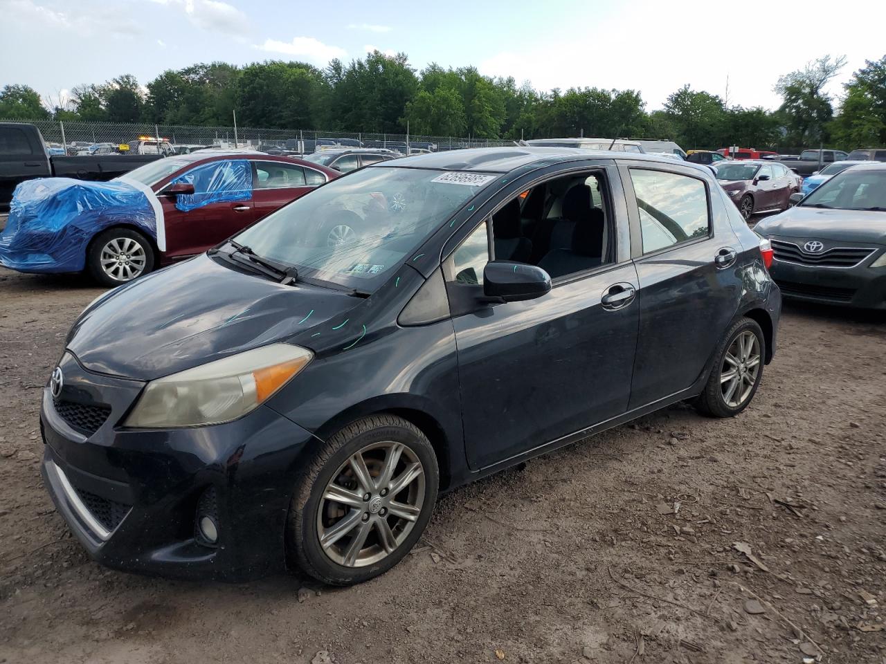 TOYOTA YARIS 2013