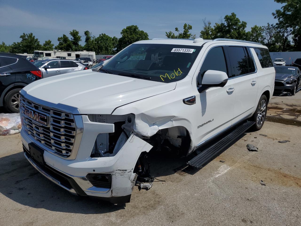 GMC YUKON XL DENALI 2025