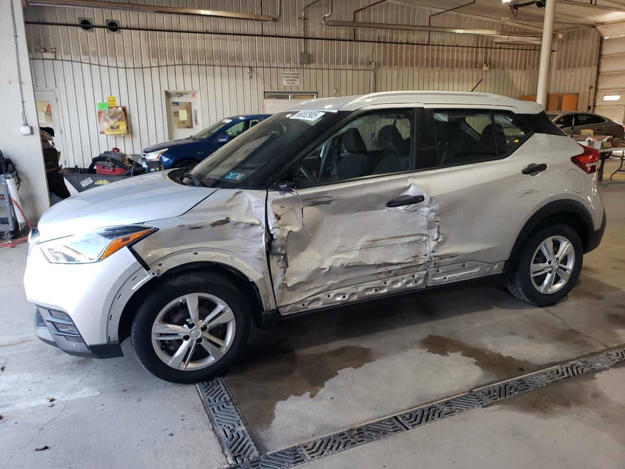 NISSAN KICKS S 2019