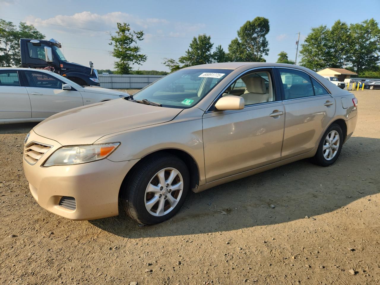 TOYOTA CAMRY BASE 2011