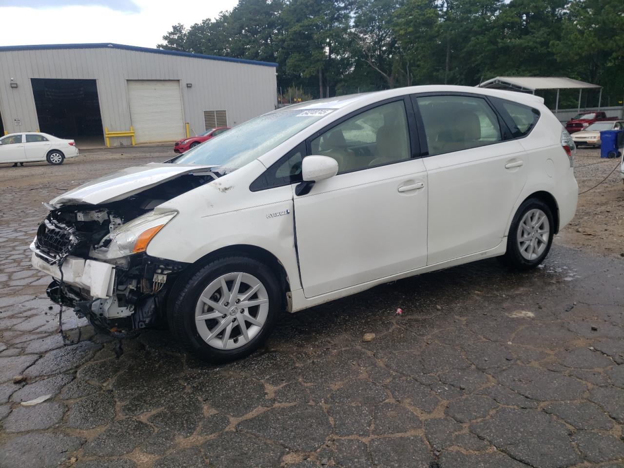 TOYOTA PRIUS V 2013