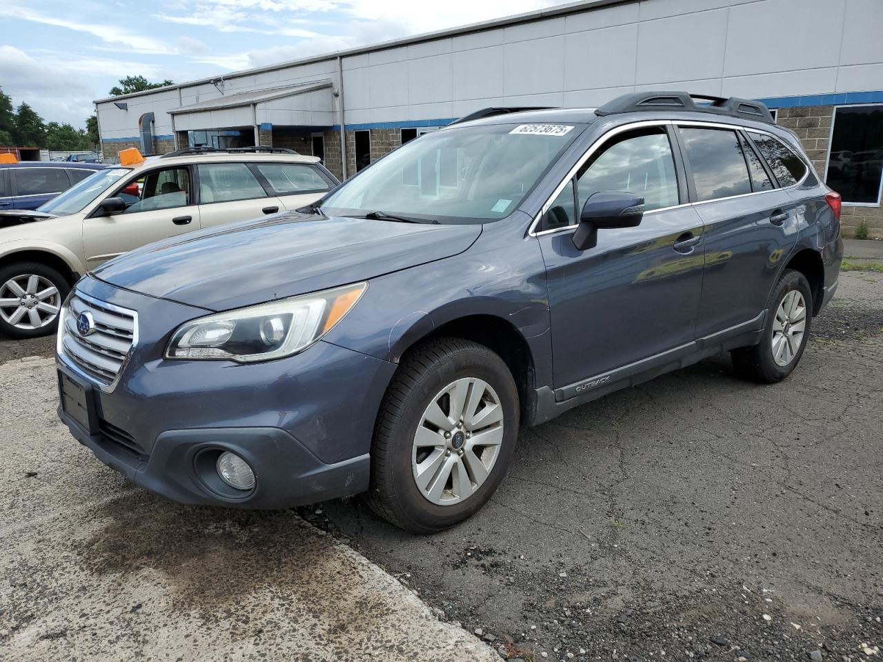 SUBARU OUTBACK 2. 2016