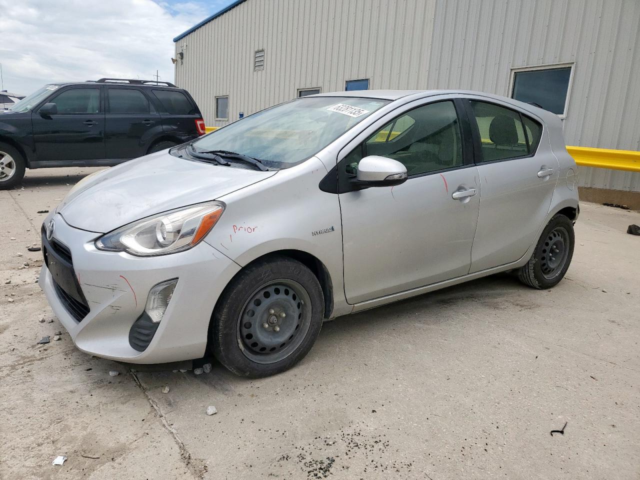 TOYOTA PRIUS C 2016