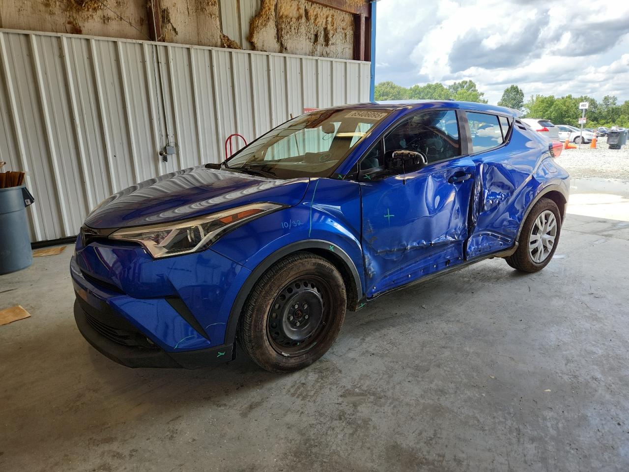 TOYOTA C-HR XLE 2019