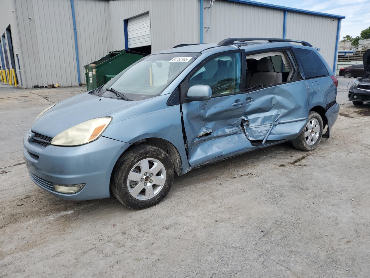 TOYOTA SIENNA XLE 2005