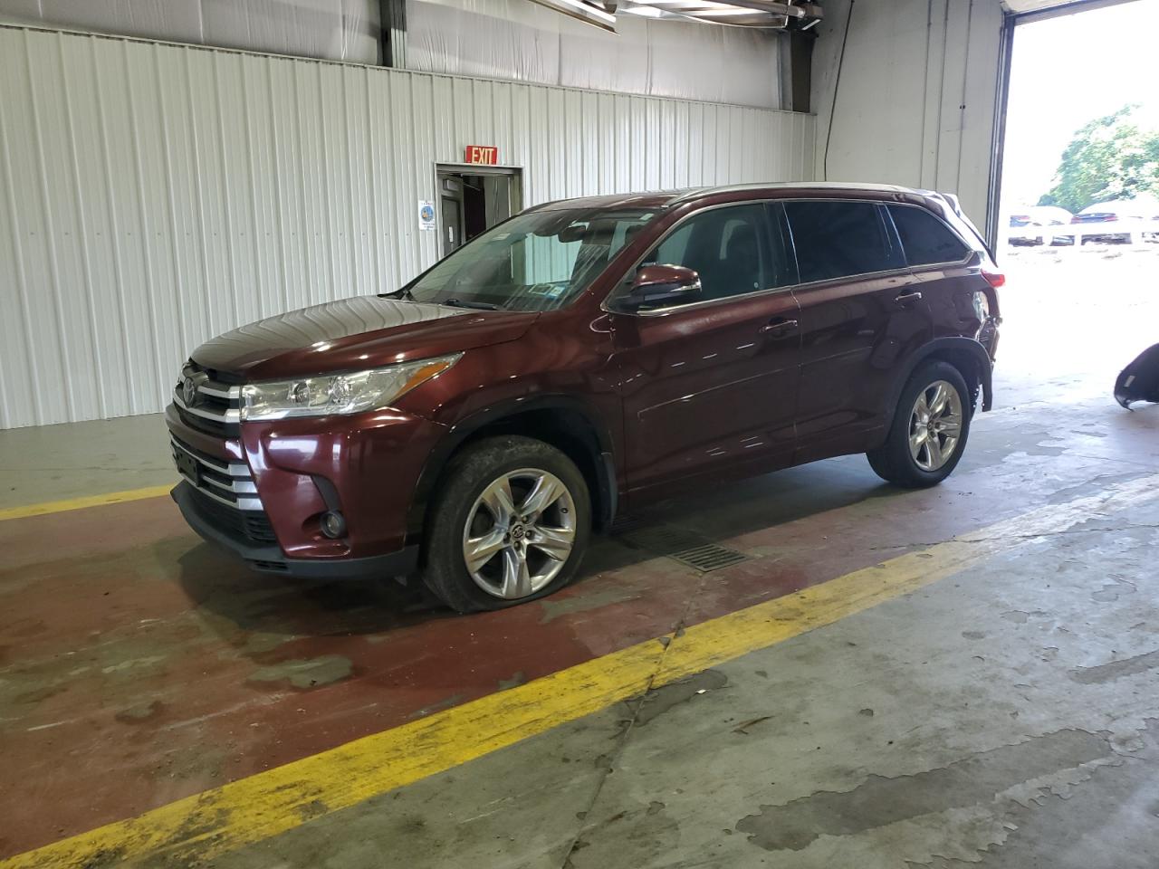 TOYOTA HIGHLANDER 2017