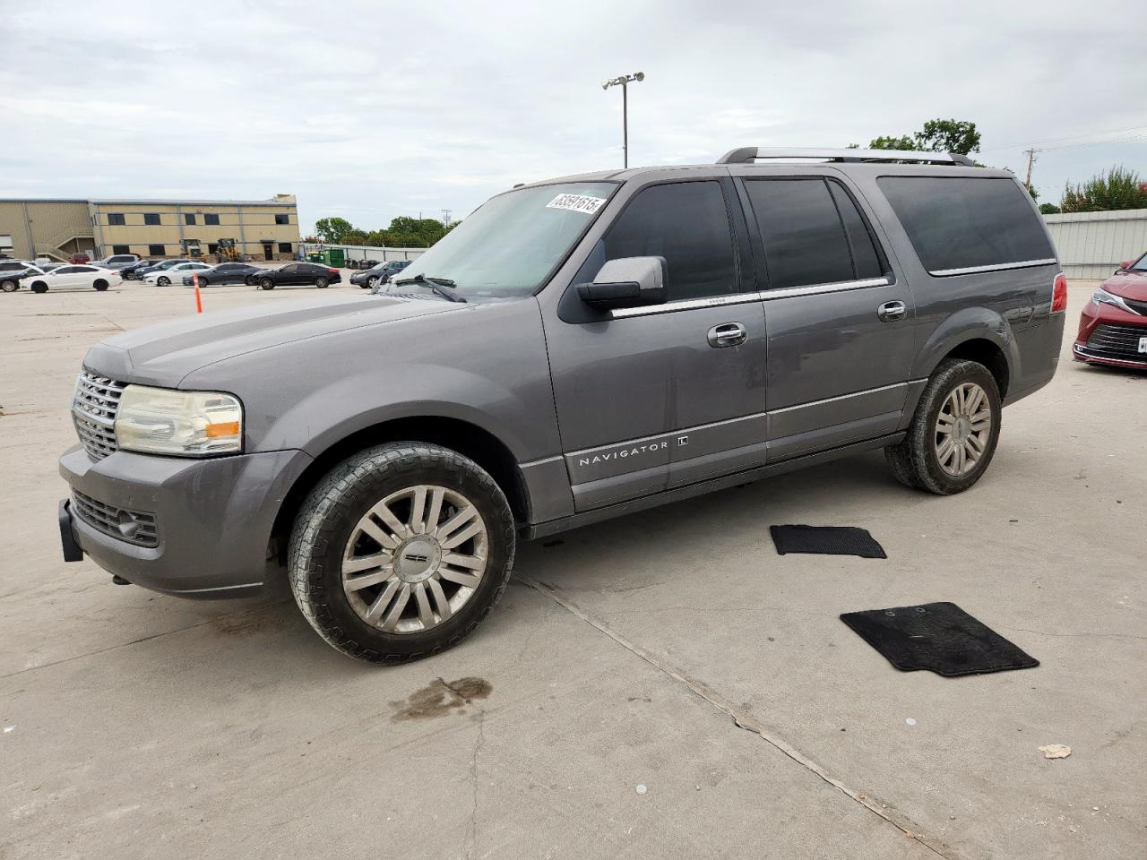 LINCOLN NAVIGATOR 2013