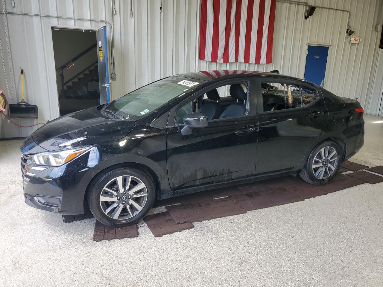 NISSAN VERSA 2023