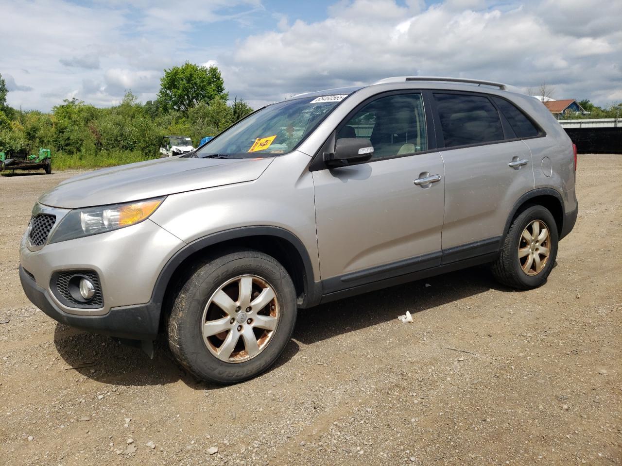 KIA SORENTO LX 2013
