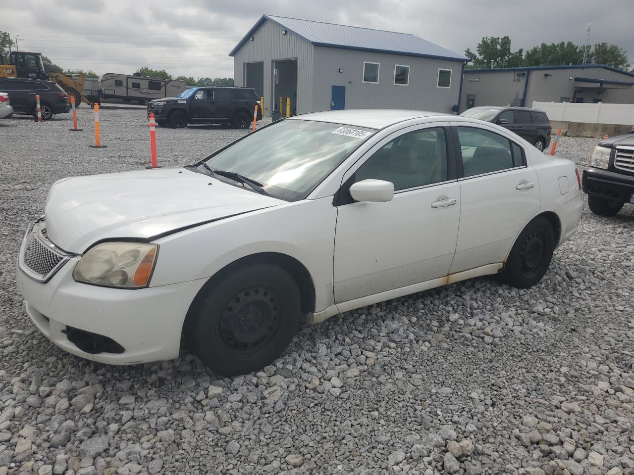 MITSUBISHI GALANT ES 2012