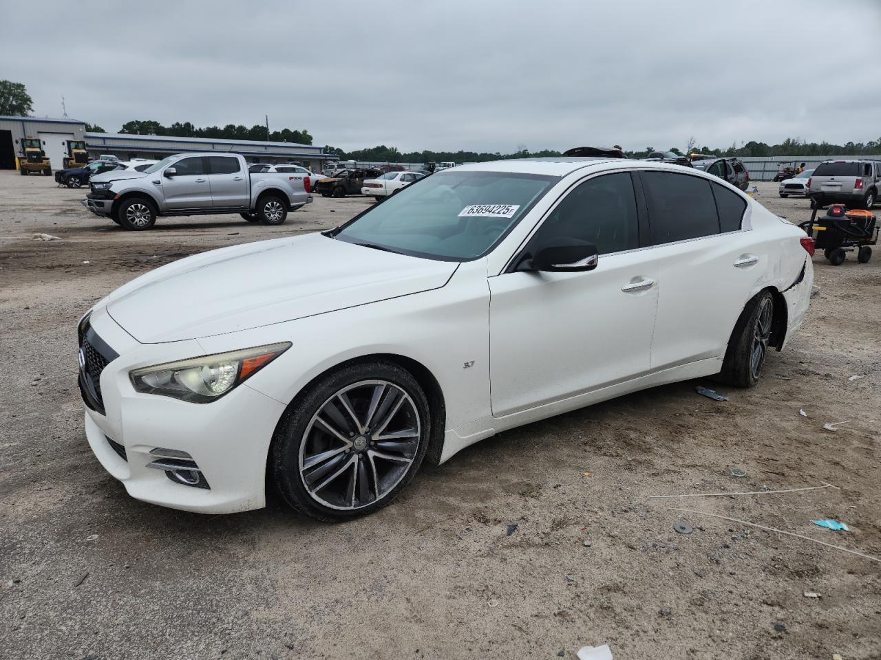 INFINITI Q50 BASE 2015