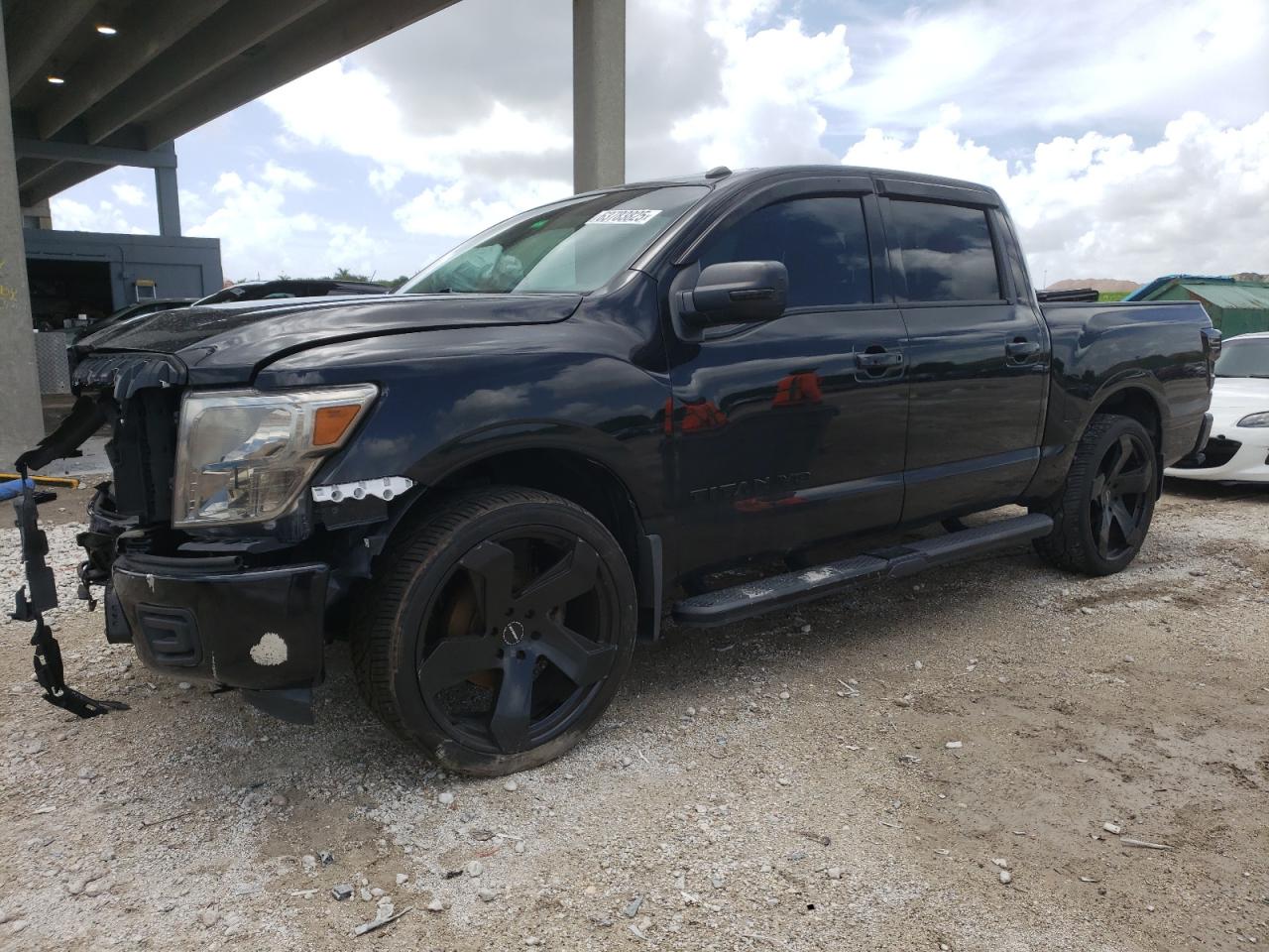 NISSAN TITAN S 2019
