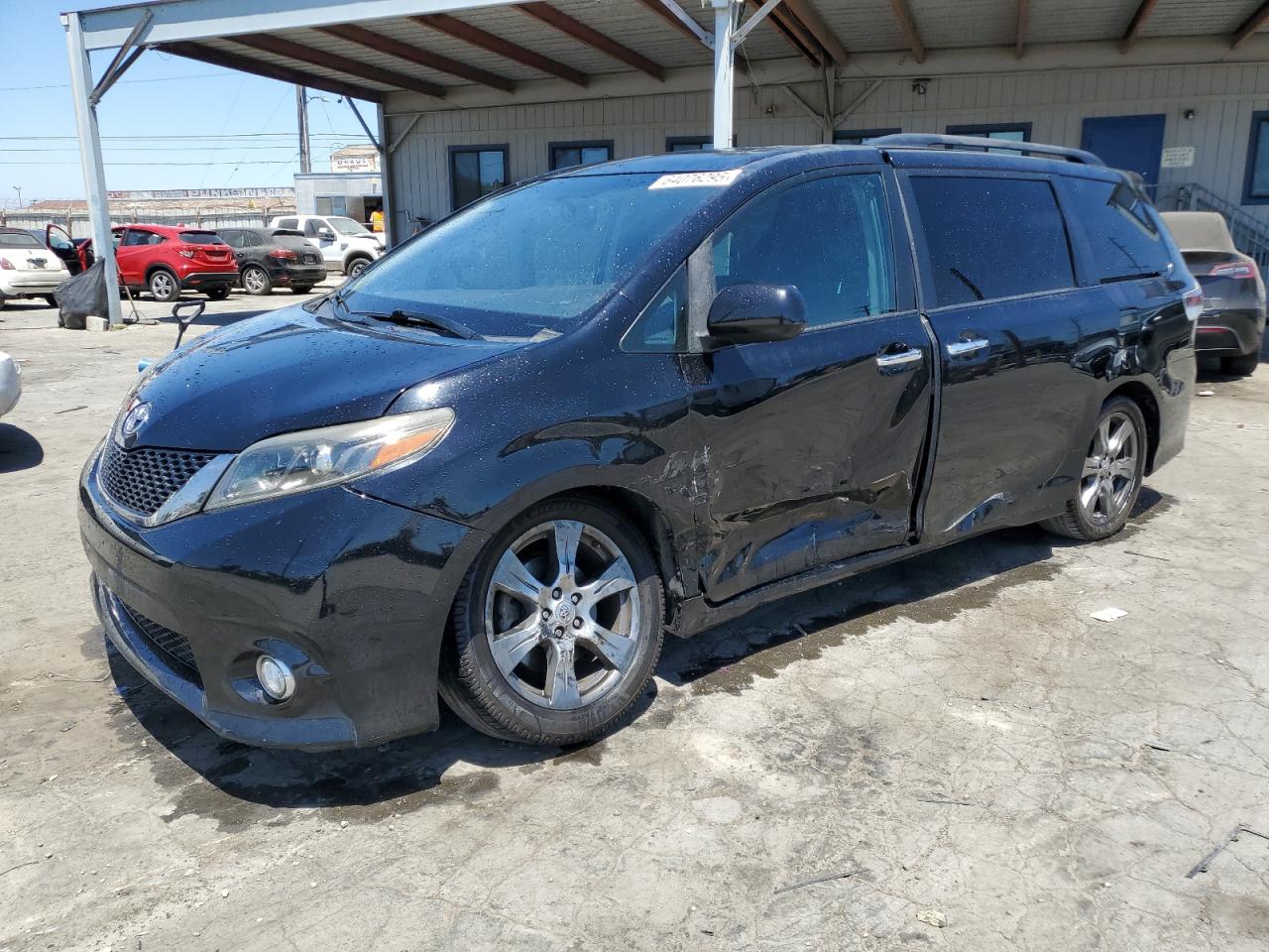 TOYOTA SIENNA SE 2017