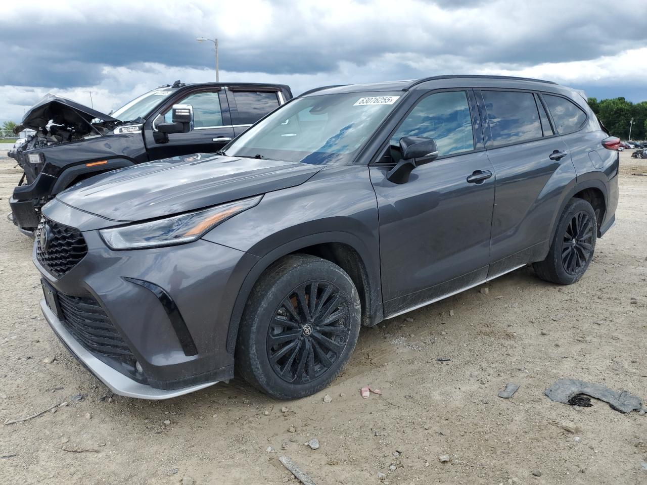 TOYOTA HIGHLANDER 2023