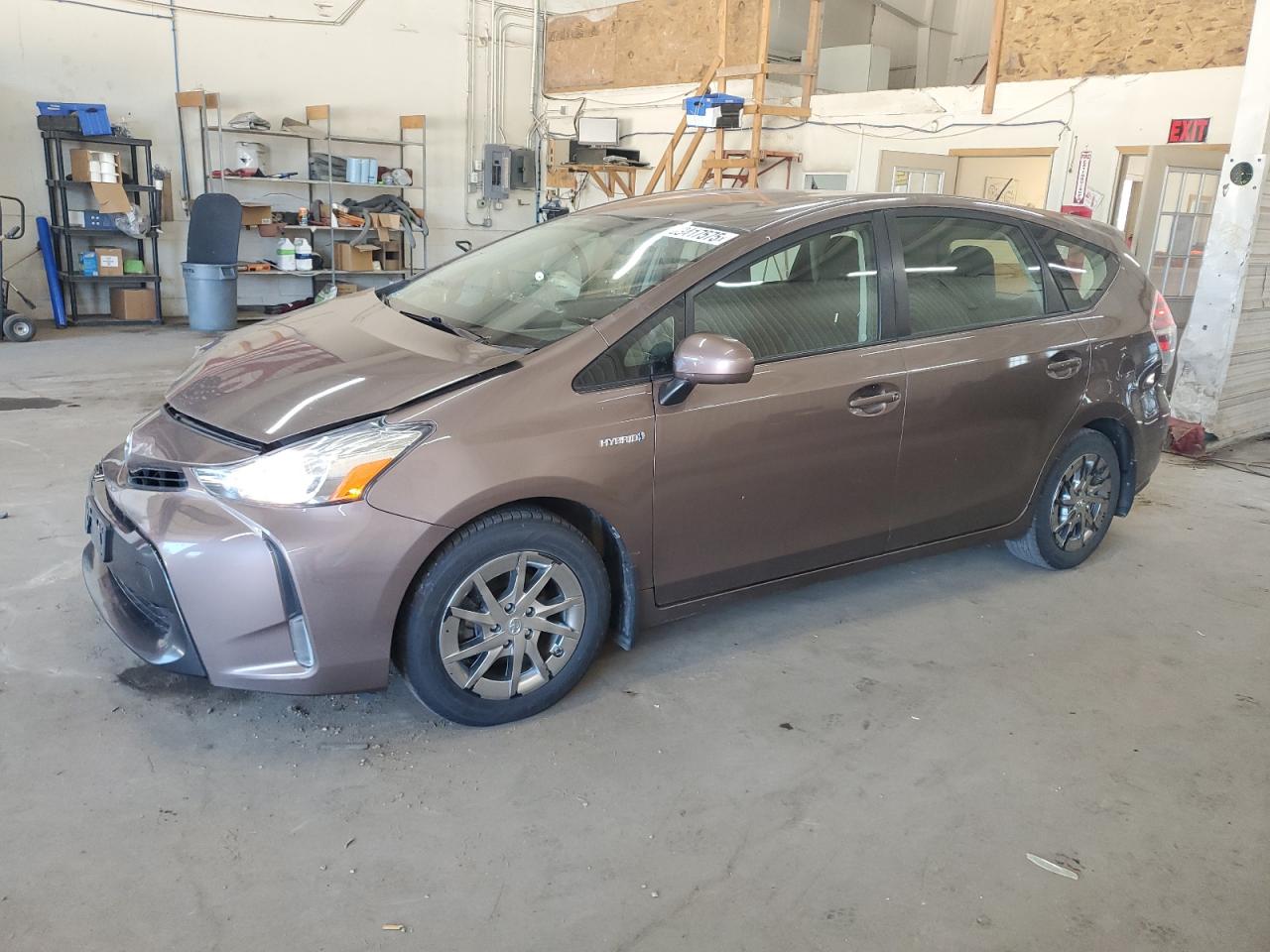 TOYOTA PRIUS V 2016