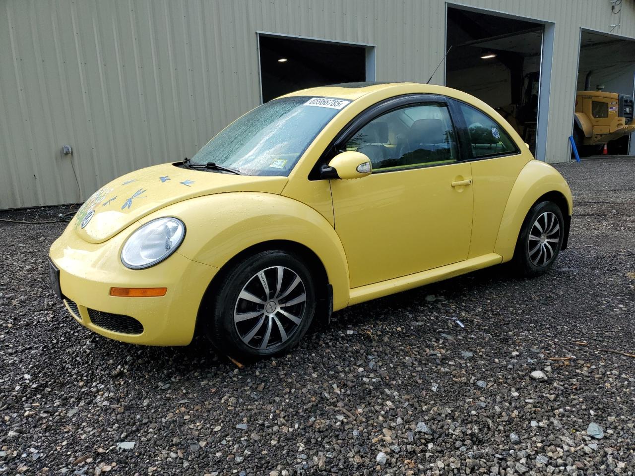 VOLKSWAGEN NEW BEETLE 2010