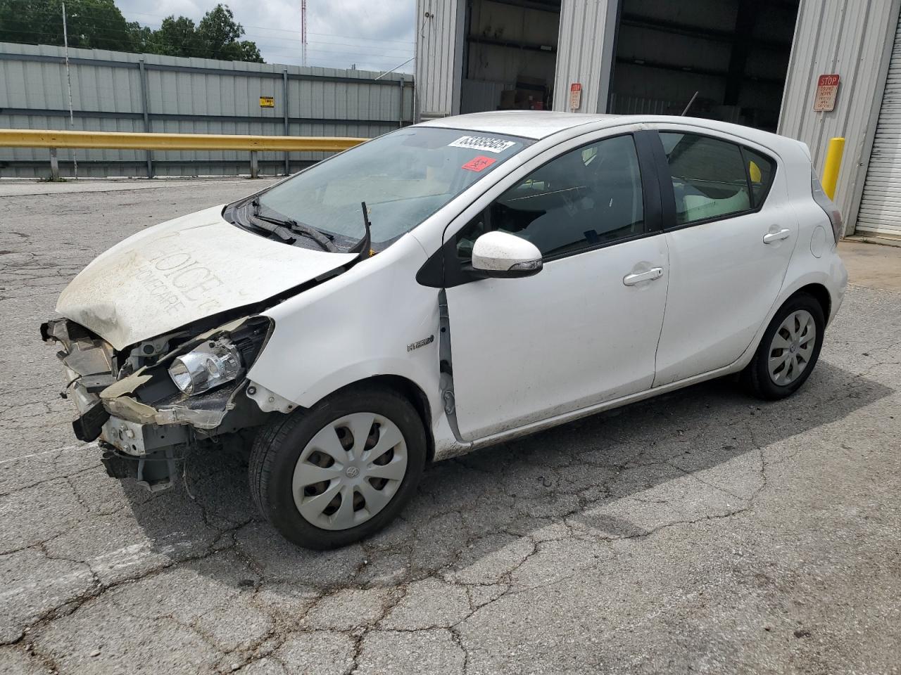 TOYOTA PRIUS C 2013
