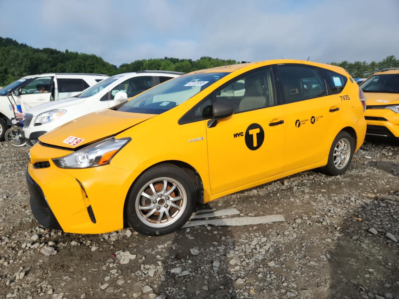 TOYOTA PRIUS V 2016