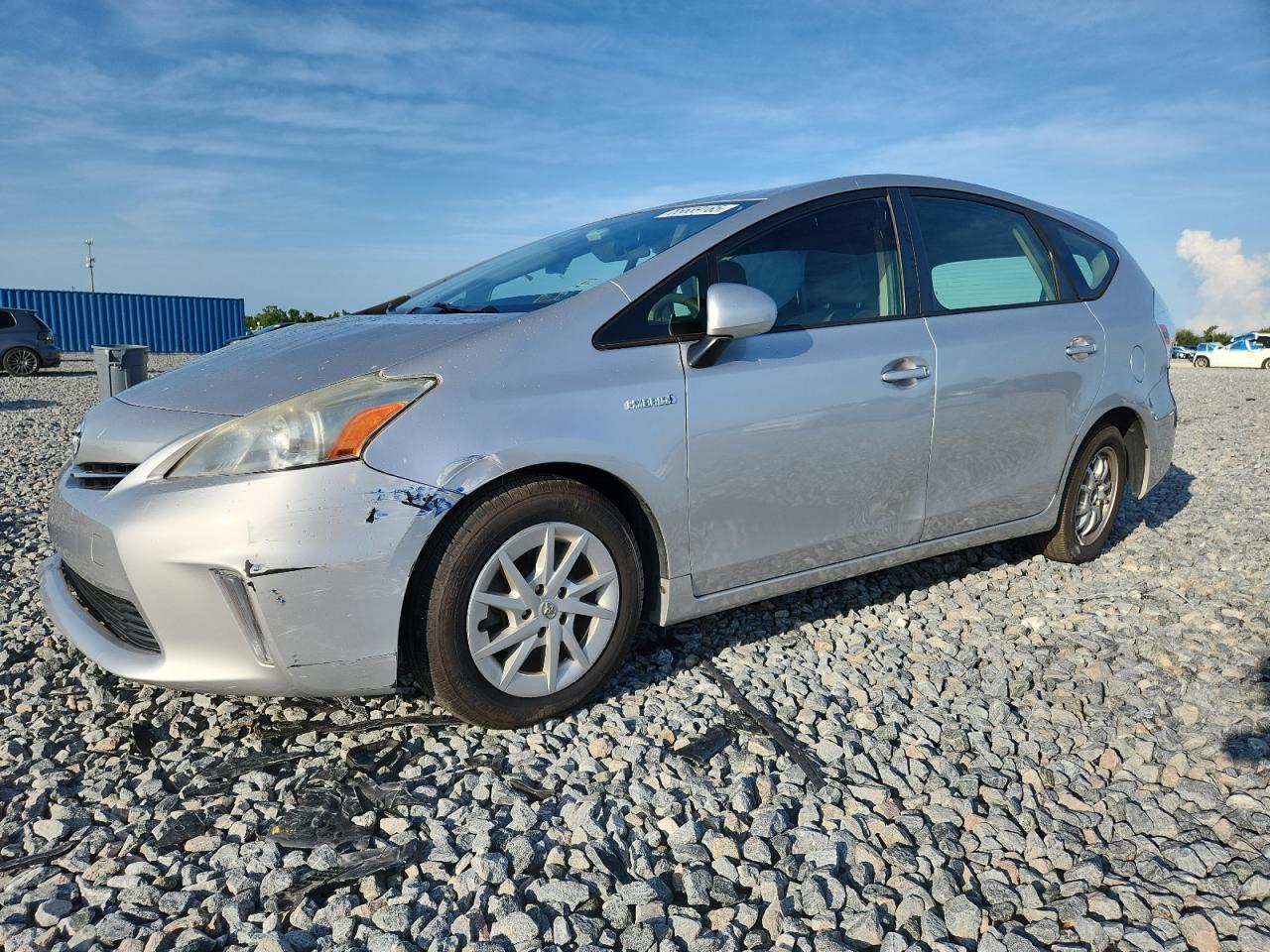 TOYOTA PRIUS V 2012