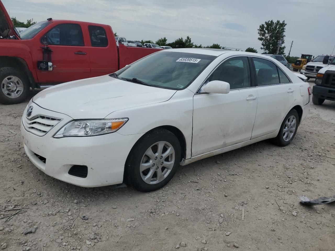TOYOTA CAMRY BASE 2011