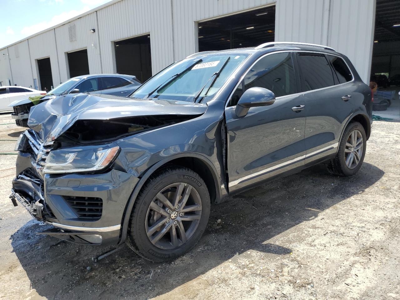 VOLKSWAGEN TOUAREG SP 2016