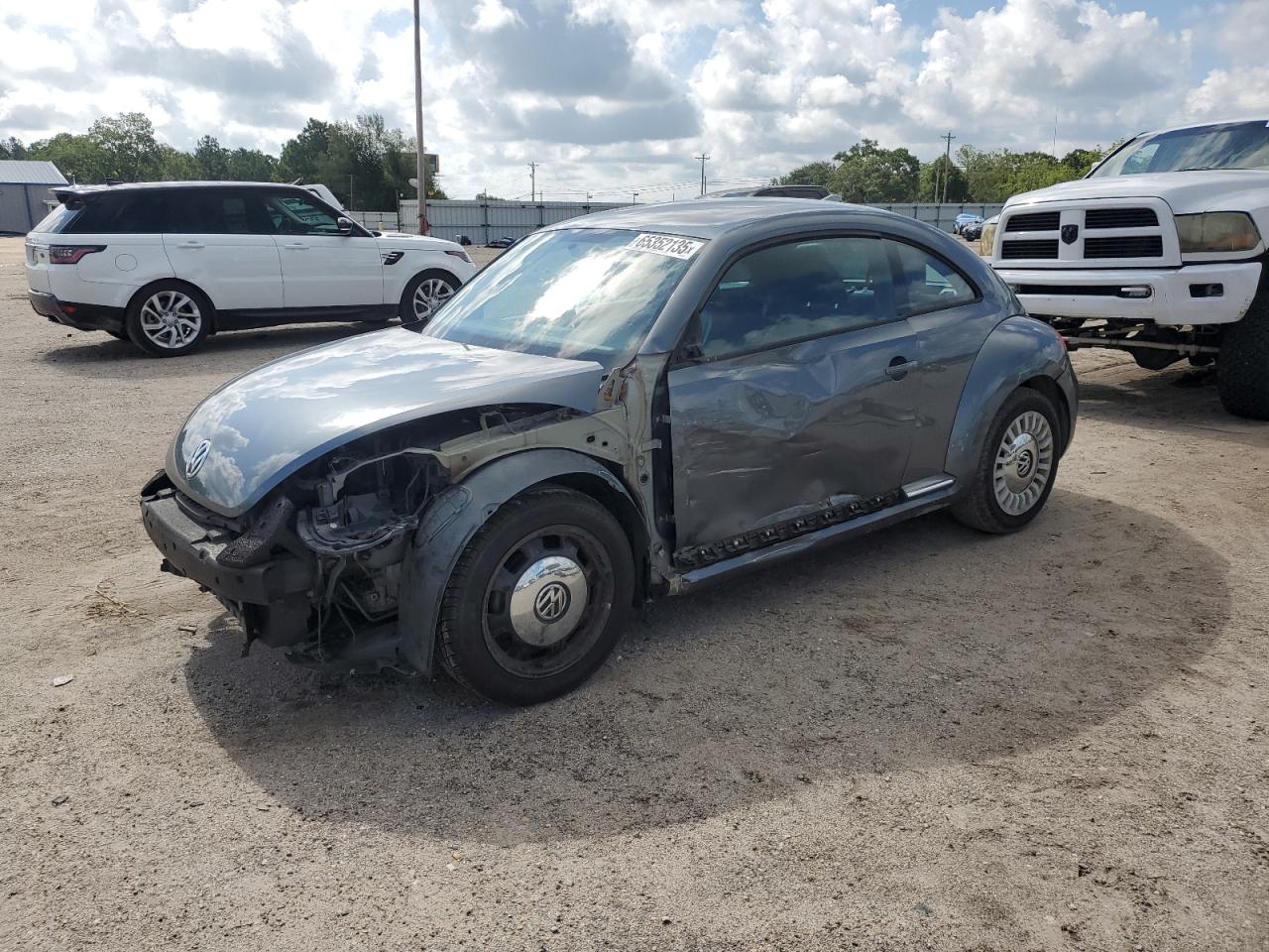 VOLKSWAGEN BEETLE 2013