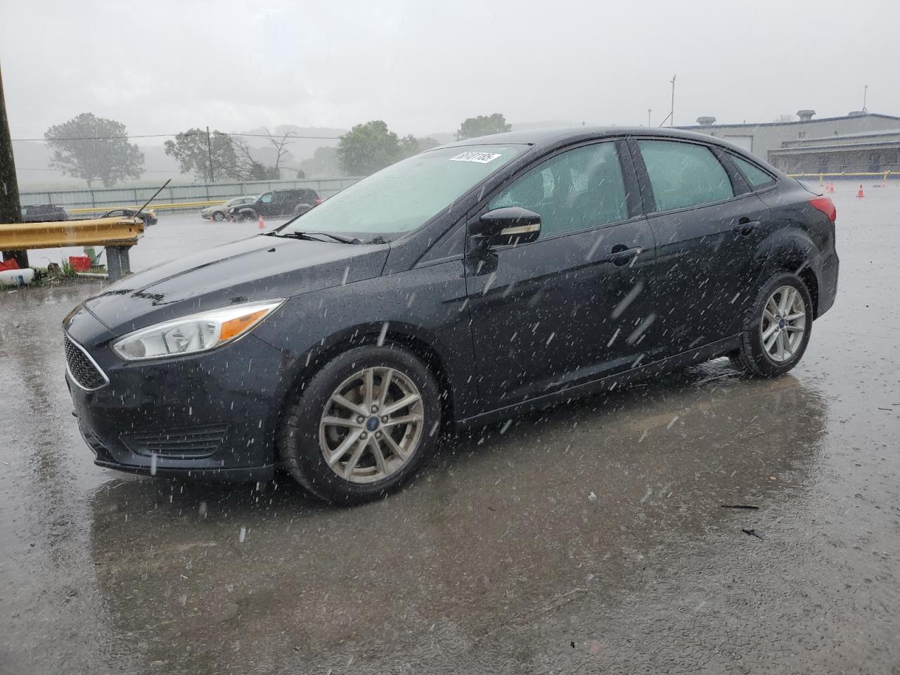 FORD FOCUS SE 2017