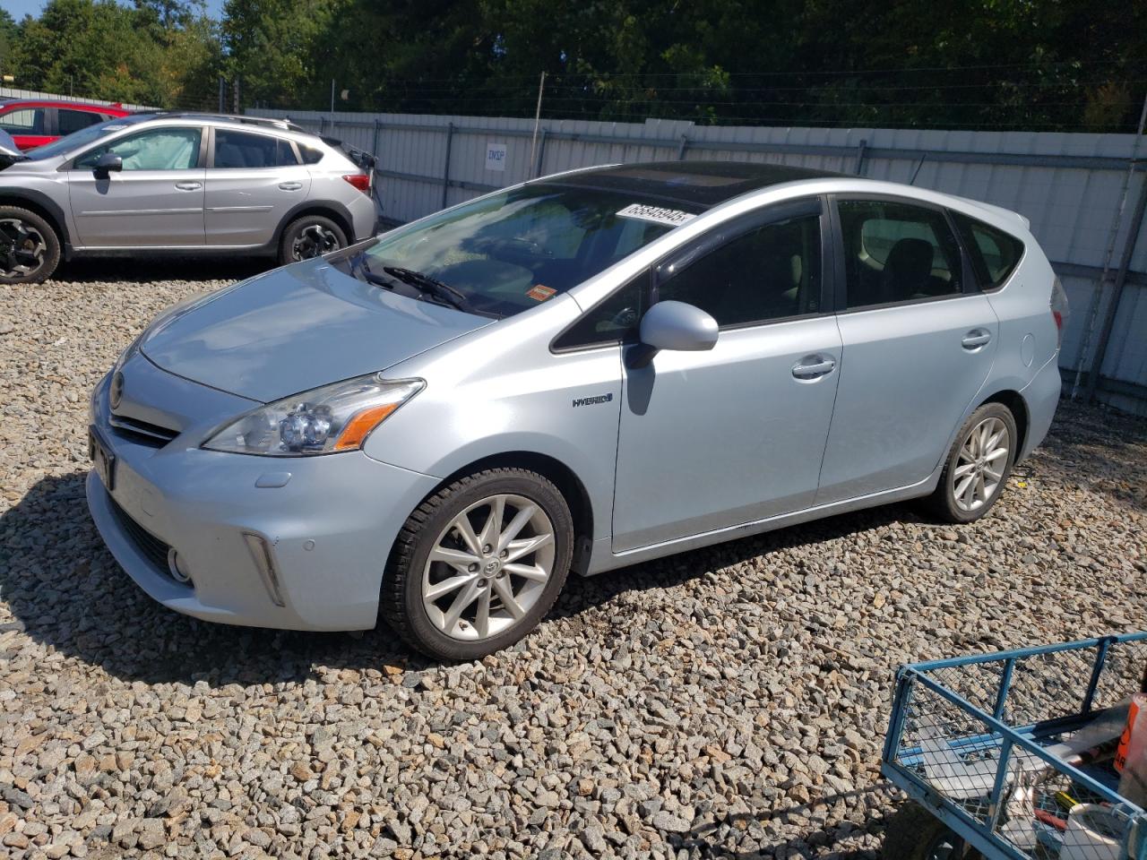 TOYOTA PRIUS V 2013