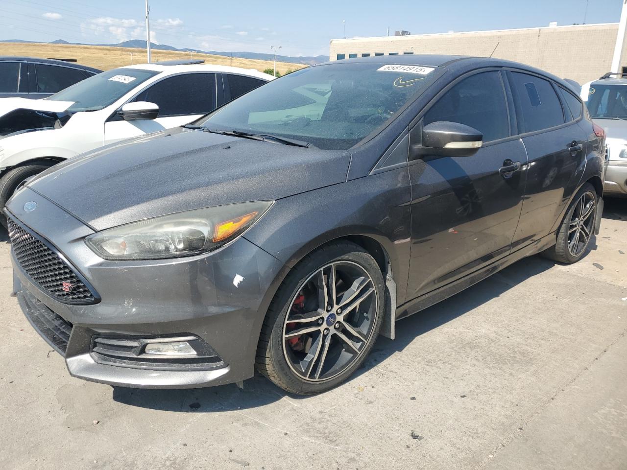 FORD FOCUS ST 2015