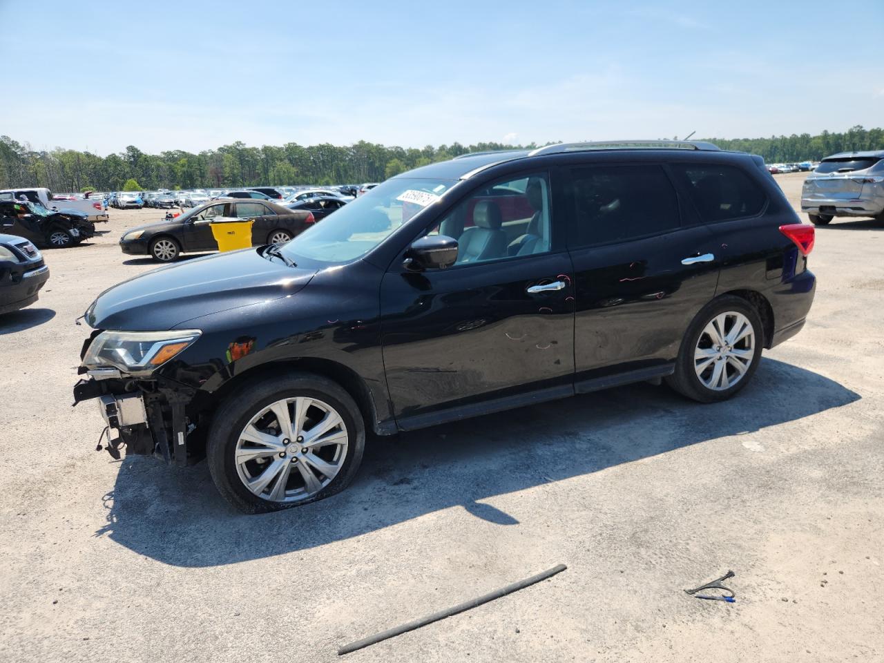 NISSAN PATHFINDER 2018