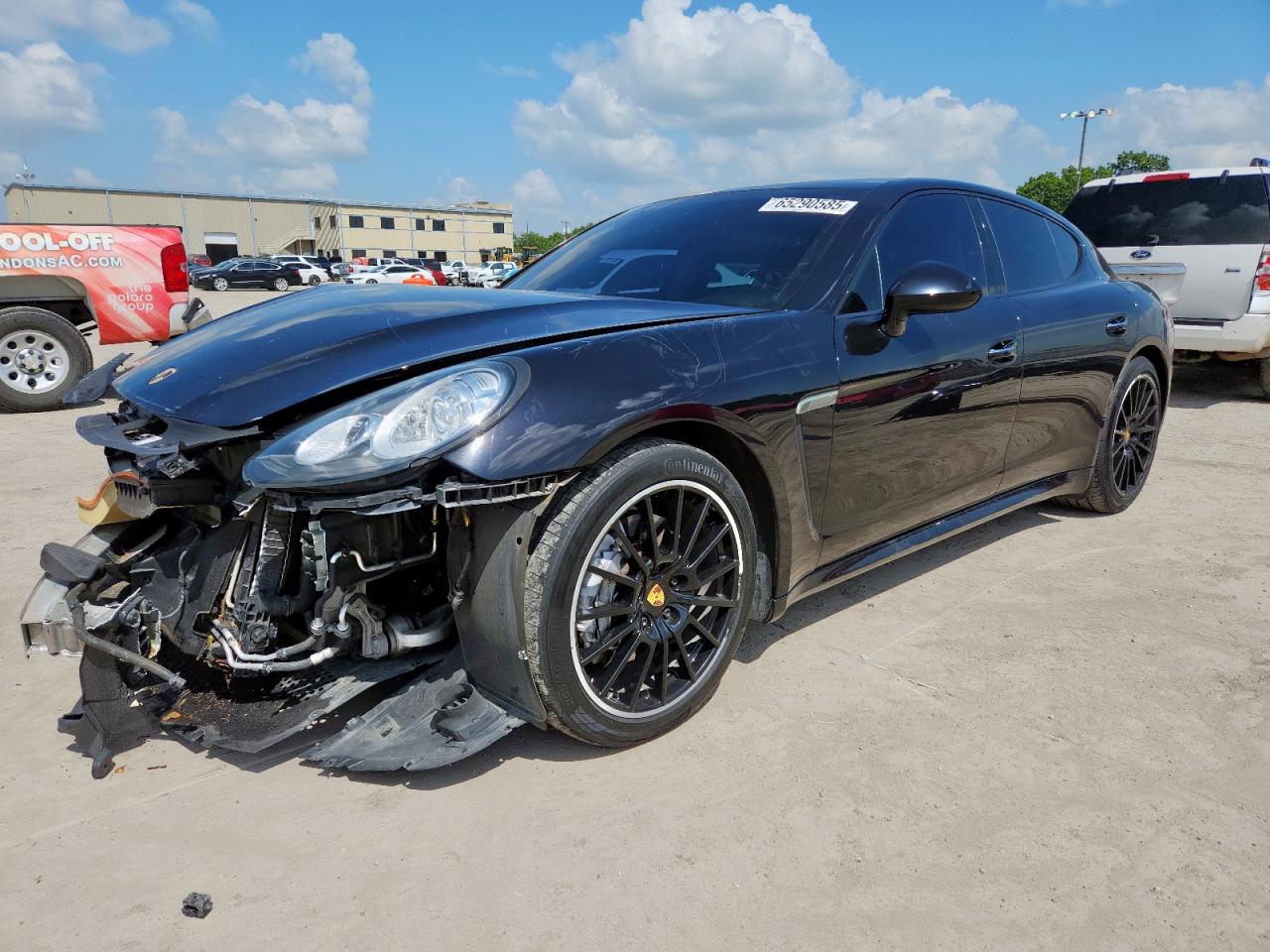 PORSCHE PANAMERA 2 2015