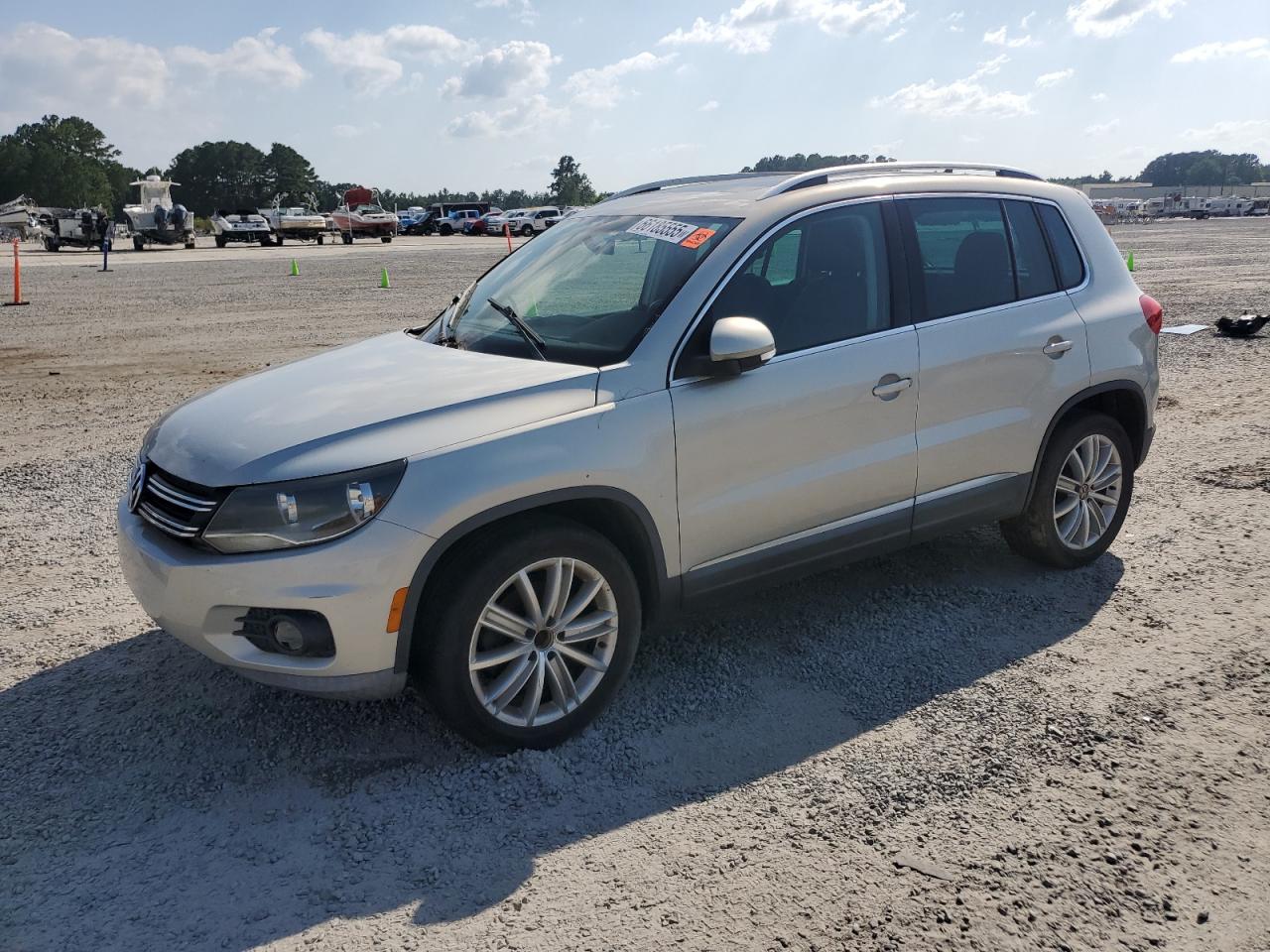 VOLKSWAGEN TIGUAN S 2014