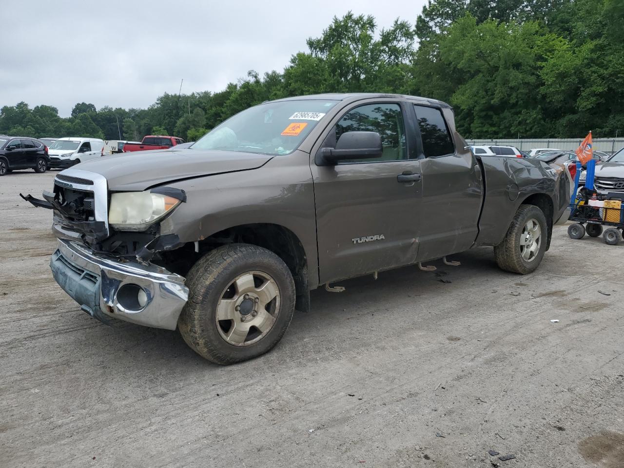 TOYOTA TUNDRA DOU 2011