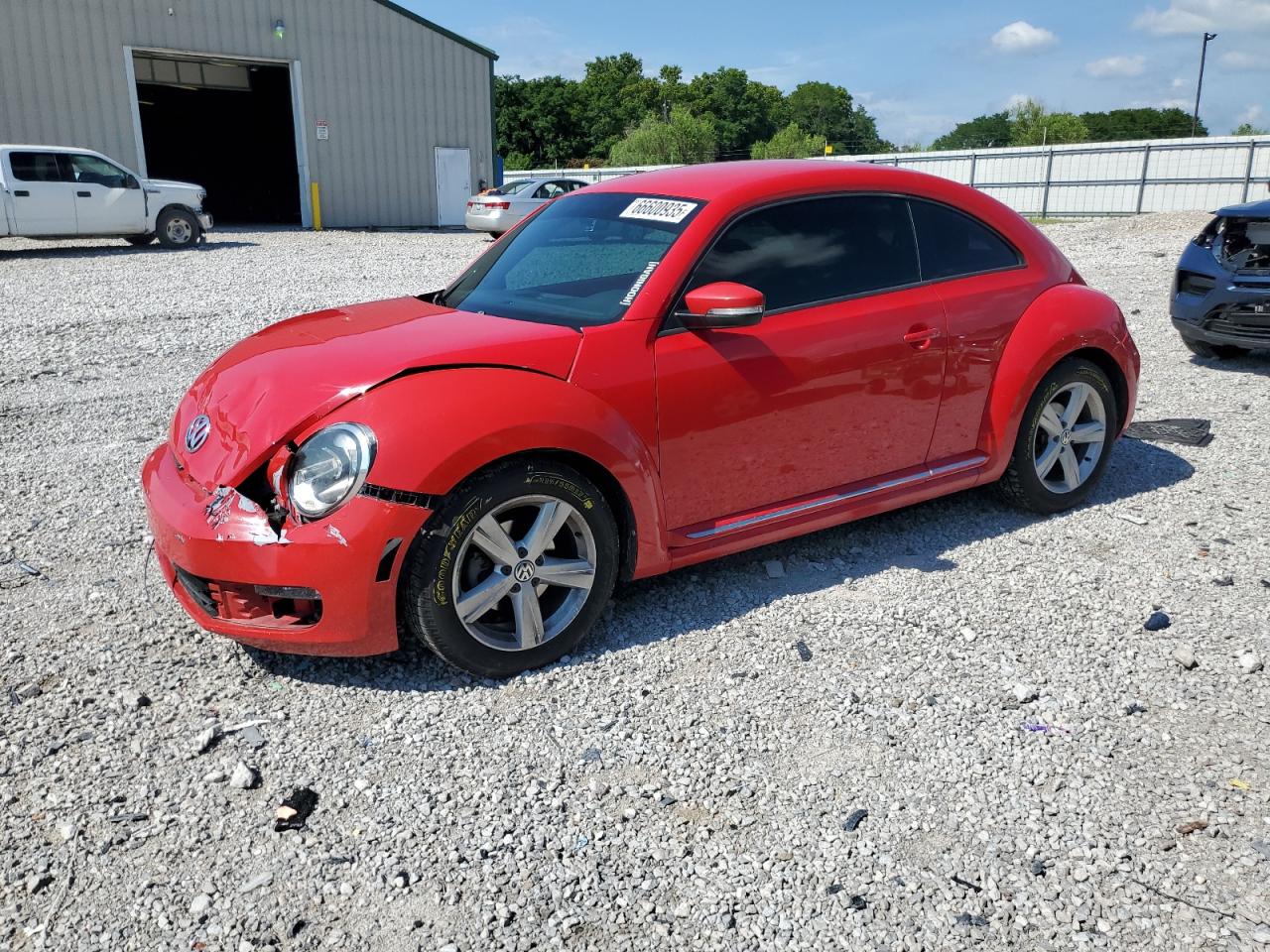 VOLKSWAGEN BEETLE 2013