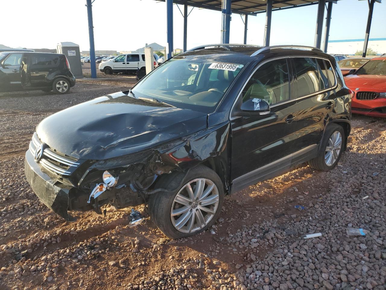 VOLKSWAGEN TIGUAN S 2015